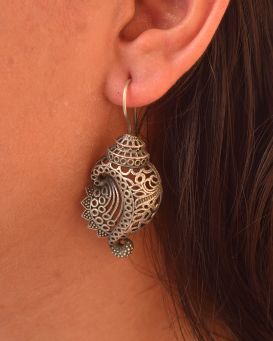 Shell Shape Trendy Oxidised German Silver Earring