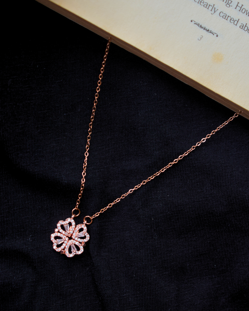 Rose Gold Magnetic Heart Clover Pendant